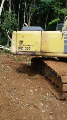 ขายรถแบคโฮ KOMATSU PC200-6 เอกสารอินวอย ซีเรียล 80000 หมื่นกว่า ราคา 1000000