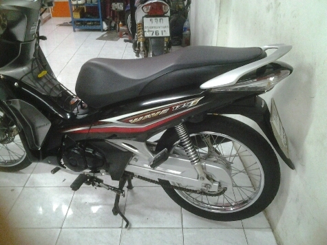เวฟ125iตาท เท้าปี56