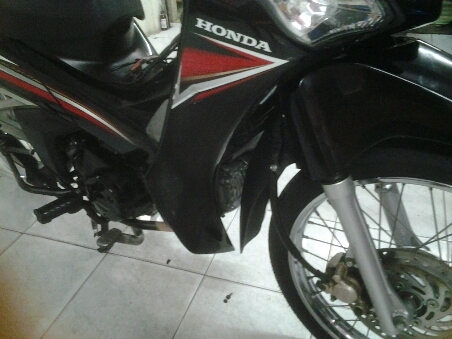 เวฟ125iตาท เท้าปี56