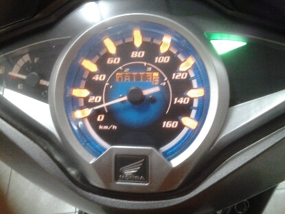 เวฟ125iตาท เท้าปี56