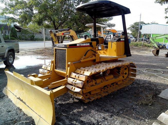 ให้เช่าเครื่องจักรก่อสร้างงานถนน งานดินและรับเหมาถมที่ ทำถนนลาดยาง