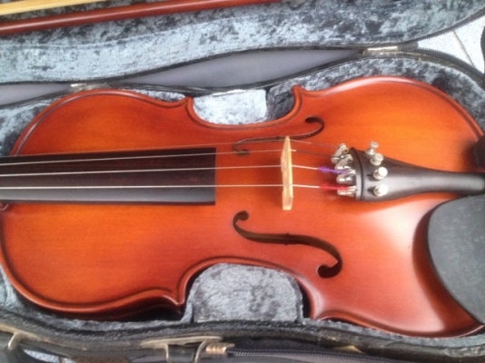 ไวโอลินยุโรป NASHVILLE SV100 เก่าเก็บ50ปีสภาพยังใหม่ๆอุปกรณ์ครบยกกล่อง