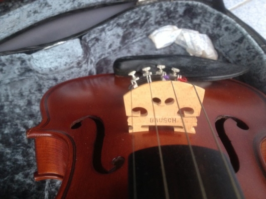 ไวโอลินยุโรป NASHVILLE SV100 เก่าเก็บ50ปีสภาพยังใหม่ๆอุปกรณ์ครบยกกล่อง
