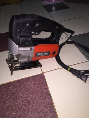 ขายเลื่อยจิ๊กซอยี่ห้อmaktecตัวใหญ่สภาพดีสวยพร้อมใช้งาน