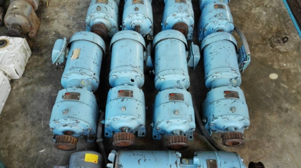 Sale>>มอเตอร์เกียร์ DODGE APG. Made in USA. 1 HP. 380 v. อัตราทด 1:11 สภาพสวย พร้อมใช้