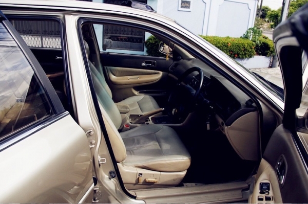 ขายaccord เปิดรูฟ หล่อๆ