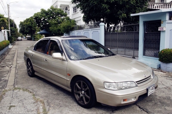 ขายaccord เปิดรูฟ หล่อๆ