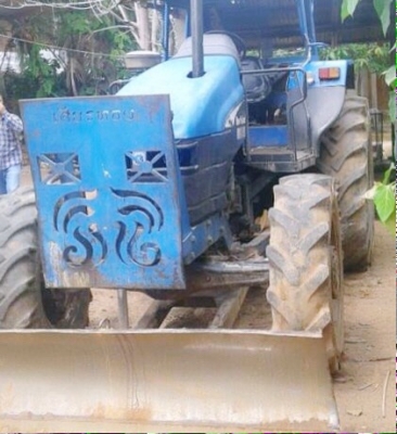 **790,000 บ.ต่อรอง/// FORD TS90 กรองใหญ่ เกียร์ข้าง **ขาย FORD TS90 4WD รถไถ2เพลา รุ่นใหญ่ ยอดนิยม TRACTOR FORD NEW HOLLAND TS90 4WD 90แรง กรองใหญ่ เกียร์ข้าง เครื่องเดิม ปั้มเดิม เกียร์เดิม เครื่อง90แรง แน่น ปั้มดีแรง ไม่หอบ เกียร์ดีไม่มีหลุด ครับ เกียร์