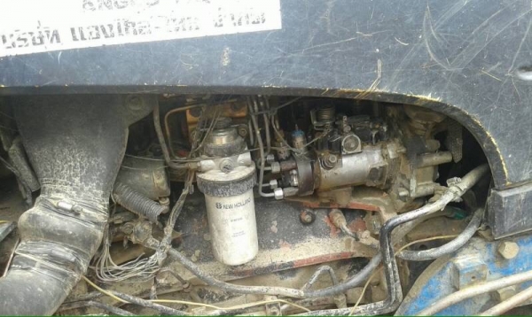 **790,000 บ.ต่อรอง/// FORD TS90 กรองใหญ่ เกียร์ข้าง **ขาย FORD TS90 4WD รถไถ2เพลา รุ่นใหญ่ ยอดนิยม TRACTOR FORD NEW HOLLAND TS90 4WD 90แรง กรองใหญ่ เกียร์ข้าง เครื่องเดิม ปั้มเดิม เกียร์เดิม เครื่อง90แรง แน่น ปั้มดีแรง ไม่หอบ เกียร์ดีไม่มีหลุด ครับ เกียร์