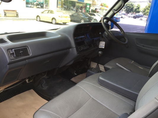 ปี94 เครื่อง2.5ดีเซล แอร์เย็น เครื่องดี ช่วงล่างดีพร้อมใช้ เล่มพร้อมโอน