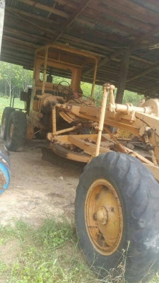 ขายรถเกรด 2 คัน CAT กับ KOMATSU เอกสารอินวอยทั้ง 2 คันราคา 350000