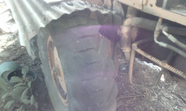 ขายรถเกรด 2 คัน CAT กับ KOMATSU เอกสารอินวอยทั้ง 2 คันราคา 350000