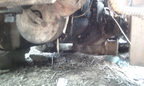 ขายรถเกรด 2 คัน CAT กับ KOMATSU เอกสารอินวอยทั้ง 2 คันราคา 350000