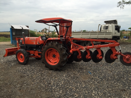 จัดมาให้ L4508 แถมใบดันหน้ากับผานบุกเบิกใบเต็มๆ รถปรับสภาพสวยพร้อมใช้กับราคาเบาๆ จัดมาให้ L4508 แถมใบดันหน้ากับผานบุกเบิกใบเต็มๆ รถปรับสภาพสวยพร้อมใช้กับราคาเบาๆ