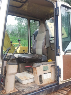 ขาย KOMATSU PC90 เก่านอก ราคา 700,000 บาท