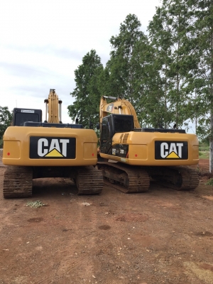 ขายรถแบคโฮ CAT 320 D เอกสารเล่มทะเบียน ไมล์ 8087 ชม.ราคา 2800000