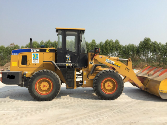 ขายรถตักล้อยาง SEM 639B เอกสารเล่มทะเบียน ไมล์ 1060 ชม.ราคา 1400000