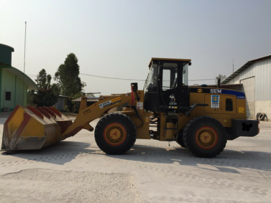 ขายรถตักล้อยาง SEM 639B เอกสารเล่มทะเบียน ไมล์ 1060 ชม.ราคา 1400000