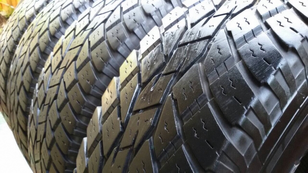 ขายยาง toyo at 265/70/16 ปี 13 สวยๆครับ