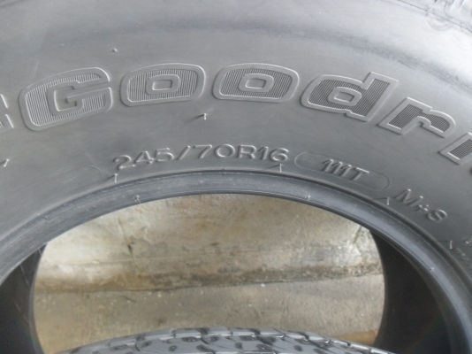 ยาง BFGoodrich 245/70R16ปี11 สวยๆ 4 เส้น ราคา 2600 บาท ยาง BFGoodrich 245/70R16ปี11 สวยๆ 4 เส้น ราคา 2600 บาท