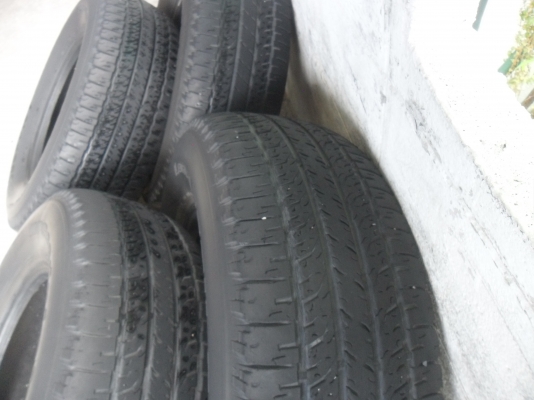 ยาง BFGoodrich 245/70R16ปี11 สวยๆ 4 เส้น ราคา 2600 บาท ยาง BFGoodrich 245/70R16ปี11 สวยๆ 4 เส้น ราคา 2600 บาท