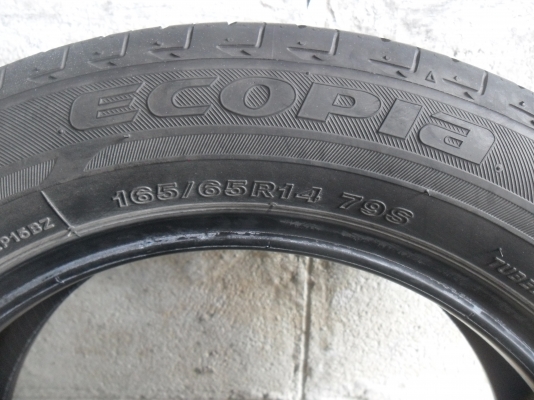 ยาง BRIDGESTONE 165/65R14ปี12 สวยๆ 4 เส้น ราคา 1800 บาท ยาง BRIDGESTONE 165/65R14ปี12 สวยๆ 4 เส้น ราคา 1800 บาท