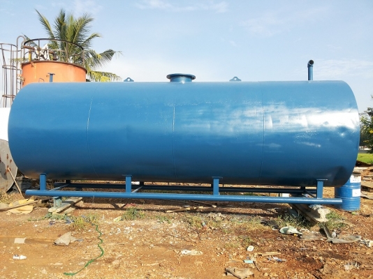 ขายถังน้ำมัน 8600 ลิตร ทำสีอีฟ๊อกซี่ภายในแล้ว