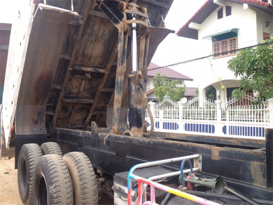 ขาย หัวคัสซี 10ล้อ 2เพลา HINO FM8J ซีรีส์500 รุ่น220 ปี55 ไมล์140,000กม.