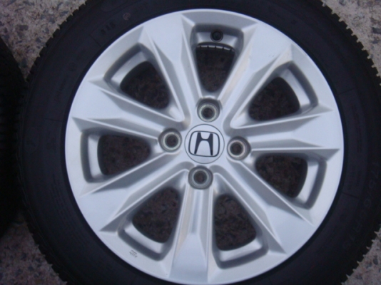 ขายล้อแม็กซ์ HONDA JAZZ พร้อมยาง ป้ายแดงคับ