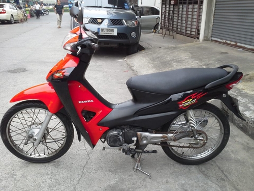 wave 100 z ubox ปี 48 แดง ดำ ชุดสีใหม่ทั้งคัน เครื่องเดิมแน่นๆ เอกสารครบ