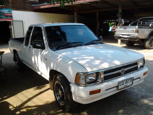TOYOTA HILUX MIGHTY-X EXTRA CAB 2.5 MT ปี 93 รถบ้านเดิมๆสภาพดี เครื่องแห้งแรงดี ภายในเก๋งสวยคอนโซลครบพร้อม แอร์เย็น พวงมาลัยเพาเวอร์ กระบะไม่มีผุ คัชซีสวยมากๆไม่มีผุกร่อน ล้อแม็กลายสวย ยางสภาพดีพร้อมใช้งาน เอกสารทะเบียนภาษีครบพร้อมไม่มีขาดพร้อมโอน ราคาต่อ