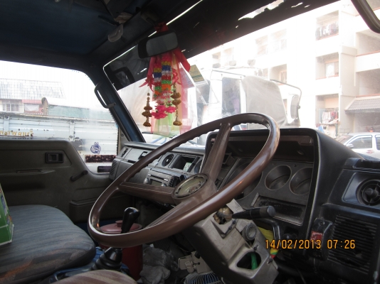 ขายรถบรรทุก TOYOTA สีน้ำเงิน 4 สูบ 115 แรงม้า 2 เพลา