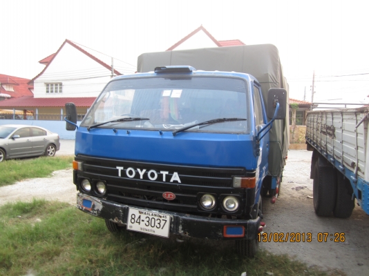 ขายรถบรรทุก TOYOTA สีน้ำเงิน 4 สูบ 115 แรงม้า 2 เพลา