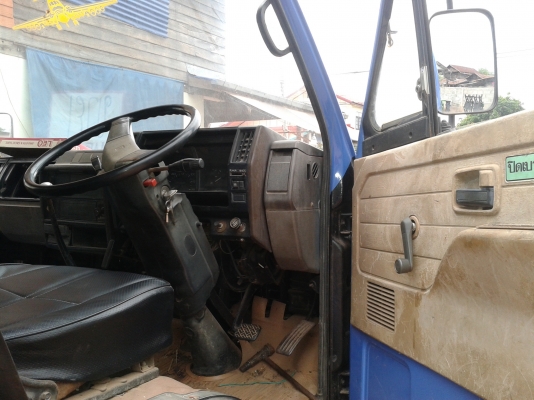 ขาย 6 ล้อ ISUZU NPR 115 รถห้างแท้ พร้อมโอน พร้อมใช้ ราคาถูกมากๆ