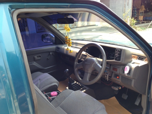 ขายรถ isuzu cameo ปี 94 รถสวยไม่มีชนหนัก