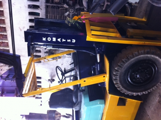 ขาย komatsu 5ตันสวยๆ รถไม่ค่อยได้ใช้งาน