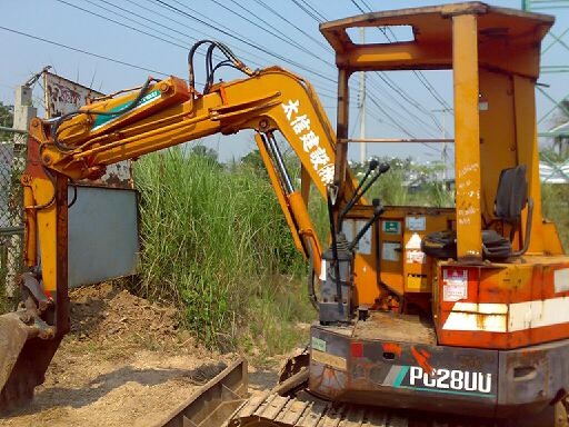 รีบด่วน ราคาเบาๆ Komatsu 28UU( เทียบเท่า30)  รถนอก\%  สวยมาก  เครื่องปั้มแรงดีหมด