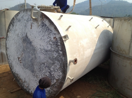 ขายถังเหล็กขนาด 30,000 ลิตร สภาพสวยมาก ราคาไม่แพง.. ขายถังเหล็กขนาด 30,000 ลิตร สภาพสวยมาก ราคาไม่แพง..