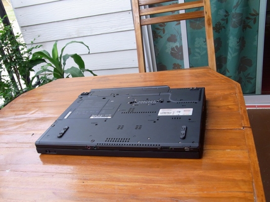 (ขายไปเรียบร้อยแล้วครับ)บางใหญ่ thinkpad t400 ตัวแรงมี ช่องใส่การ์ด และ สแกนลายนื้วมือครับ