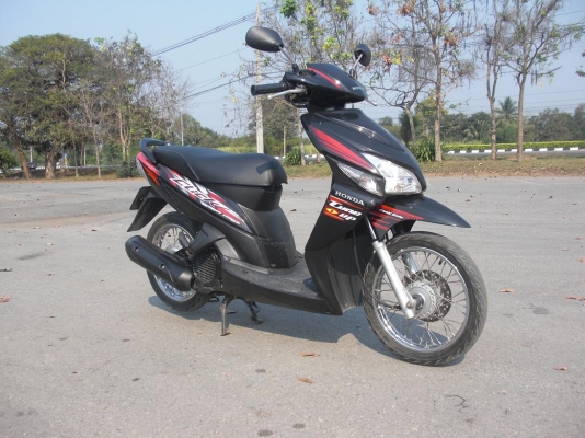 Honda click (red)ปี 49