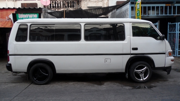 ขายรถตู้ THAIRUNG  ดีเซล 2500 CC. Terbo  113 แรงม้า พวงมาลัยเพาเวอร์