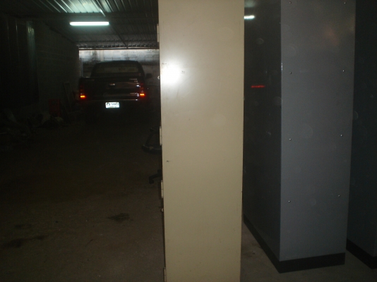 ตู้ล็อกเกอร์  หนาแข็งแรง    ไม่ผุ  ใหม่มาก ขายใบละ3700บาท