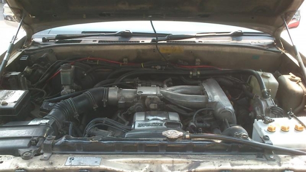 ขายอีซูซุ แวนไทรุ่ง เครื่อง1j+lpg