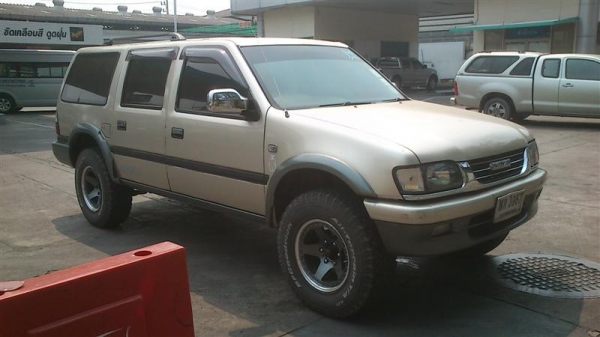 ขายอีซูซุ แวนไทรุ่ง เครื่อง1j+lpg