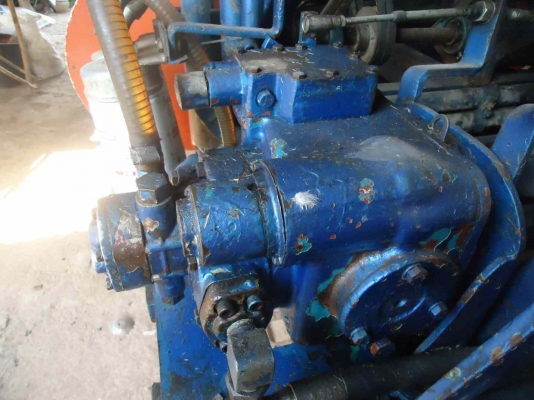 พ  เจริญการช่าง 12ht  240แรงม้า อุ้ม  2.5  สภาพดี