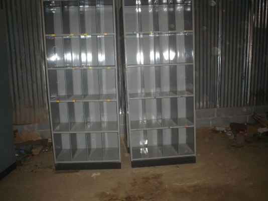 ลดราคาครับ ใบละ 2500บาท  ตู้ล็อกเกอร์ใหญ่หนาแข็งแรง