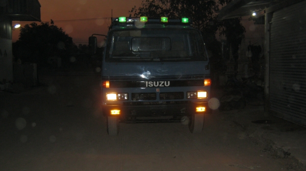 ลดราคาครับบบ  ขายรถดั๊ม115เเรงแก้มเหลือง เครื่องเป็น160เเรง ลงเล่มเเล้ว หลังf