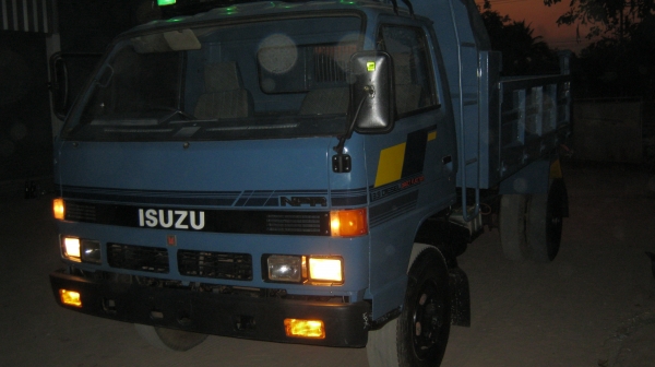 ลดราคาครับบบ  ขายรถดั๊ม115เเรงแก้มเหลือง เครื่องเป็น160เเรง ลงเล่มเเล้ว หลังf