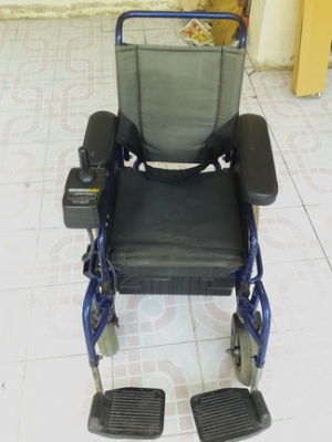 ลดราคาให้พิเศษ wheel chair ไฟฟ้าเพิ่งมาจากญี่ปุ่น สำหรับคนแก่หรือคนพิการ