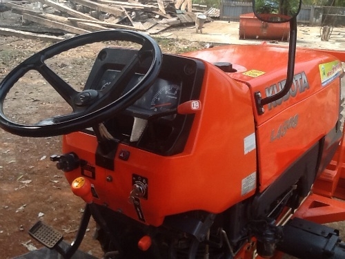 คูโบต้า L4508 4 WD 2 เพลาใบมีดดันหน้าตราช้าง พร้อมใช้งานครับ